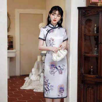 Īsu Baltu Satīna Ķīniešu Tradicionālās Lady Kleita Sexy Drukāt Zieds Cheongsam Autumu Plus izmērs 4XL Qipao Evenning Vestidos Kleita